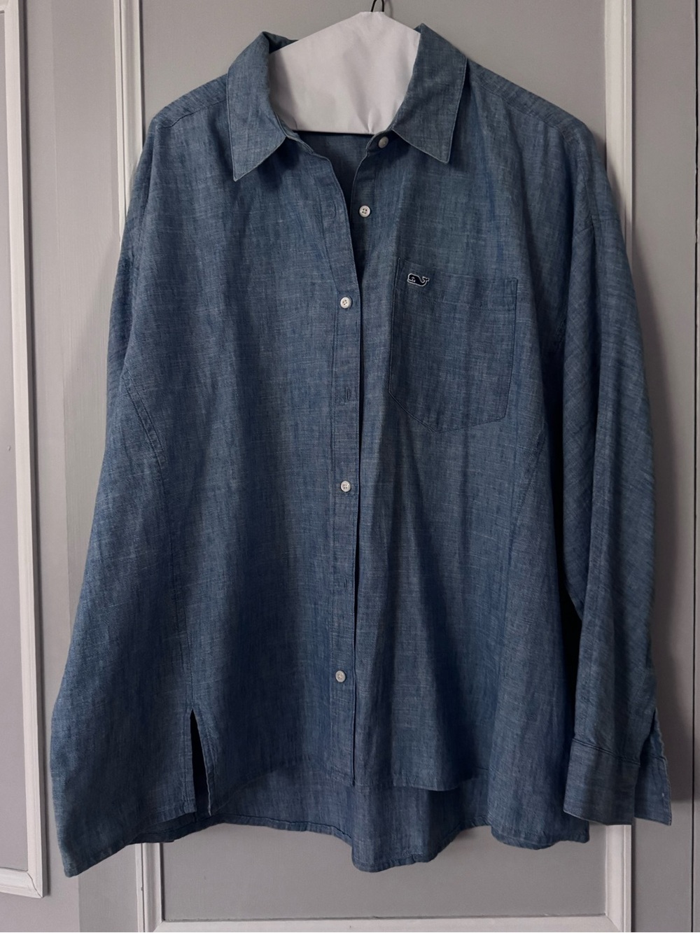 Vineyard Vines Blue Chambray Button-Up Shirt